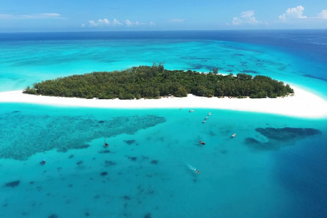 Mnemba Atoll Catamaran Snorkel — Tanzania
